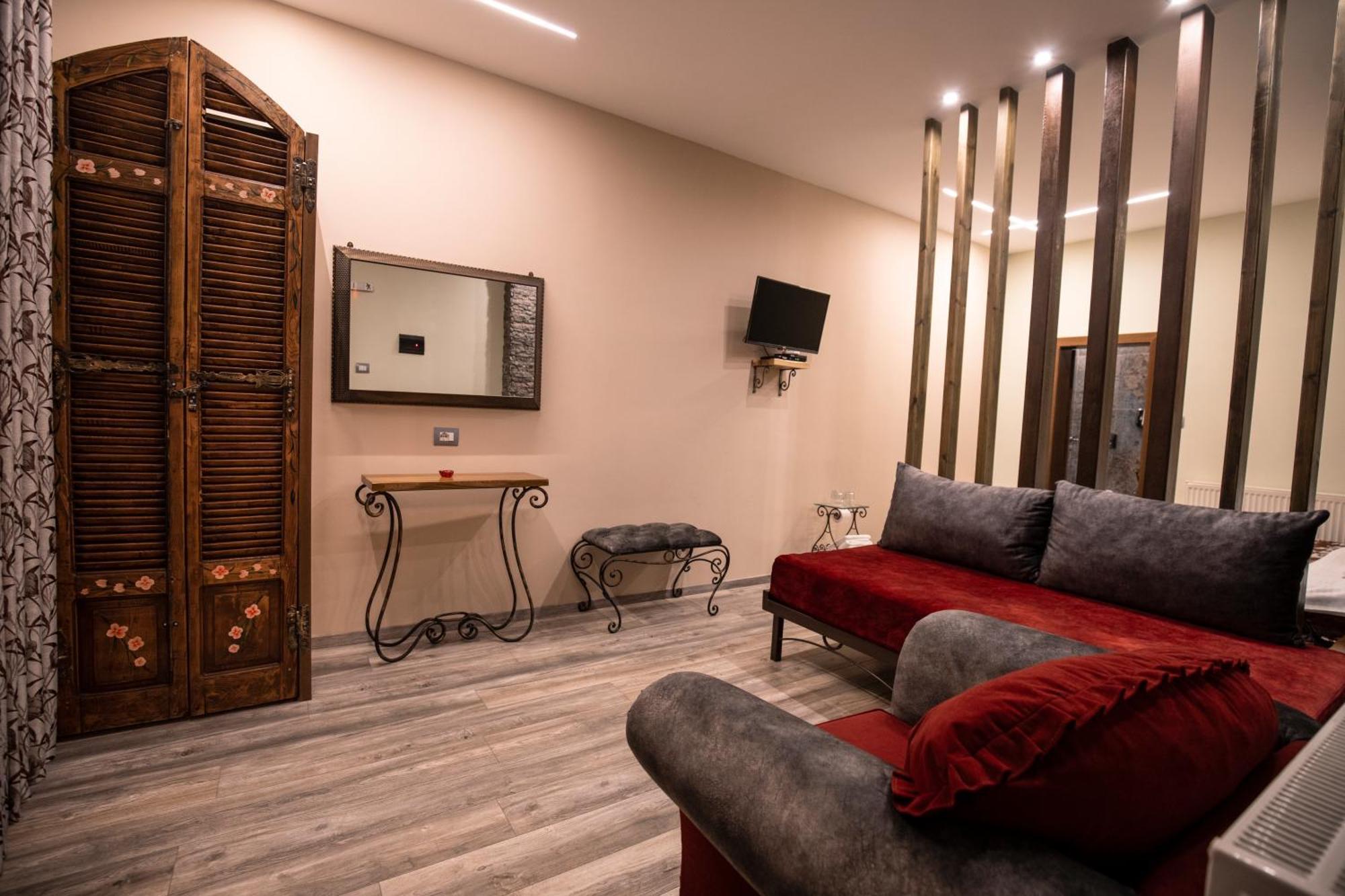 Vila Eden Boutique Hotel Korce Zimmer foto