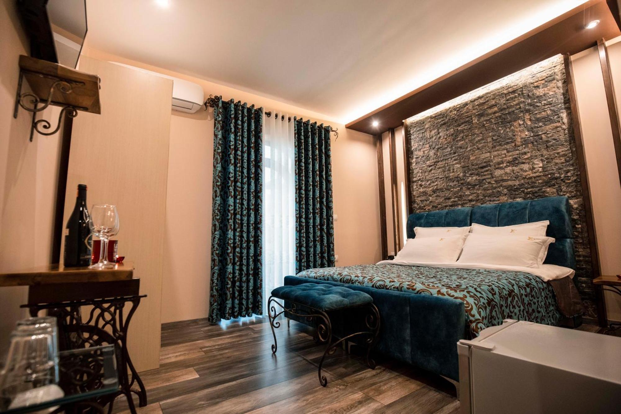 Vila Eden Boutique Hotel Korce Zimmer foto