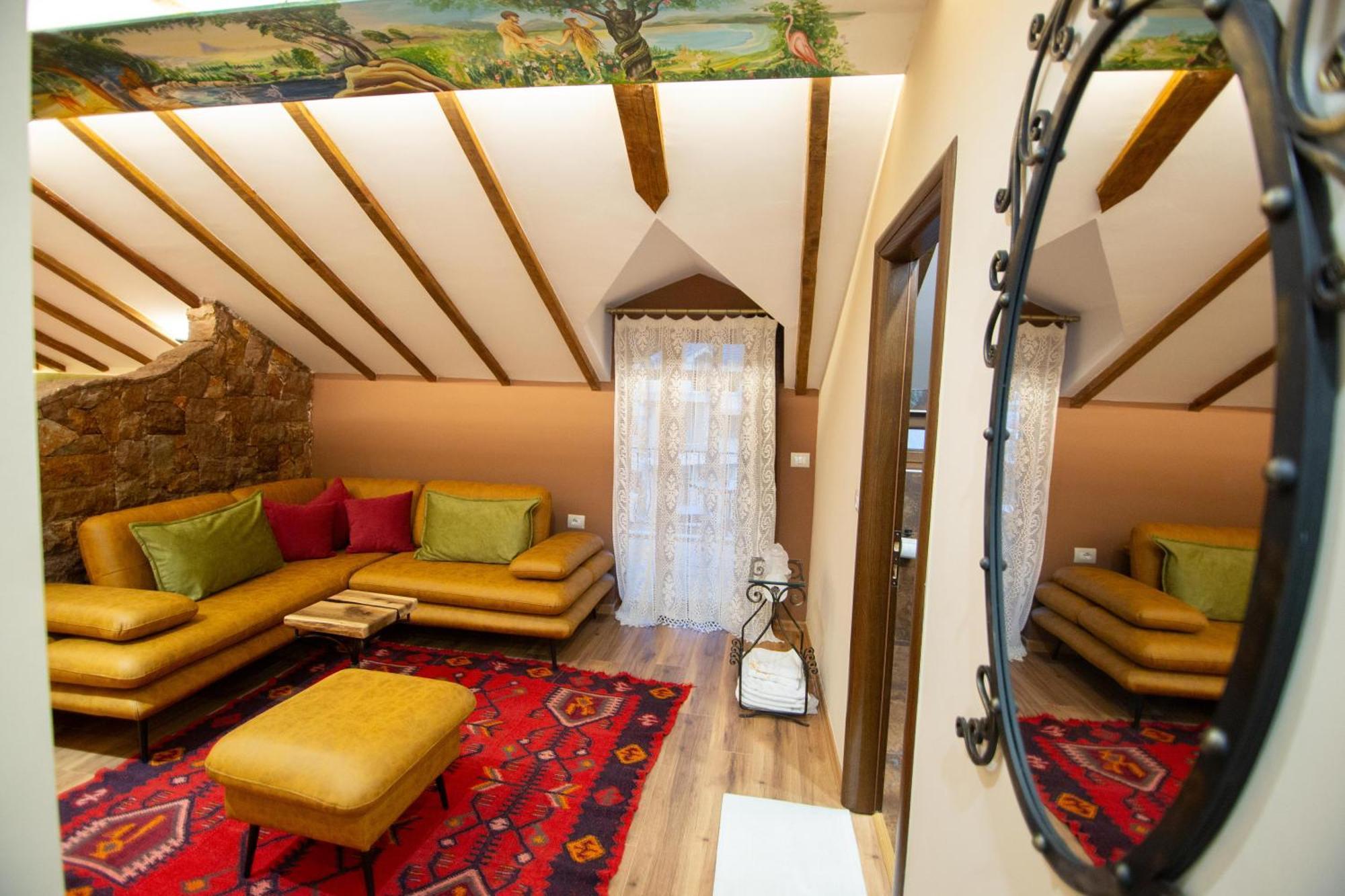 Vila Eden Boutique Hotel Korce Exterior foto